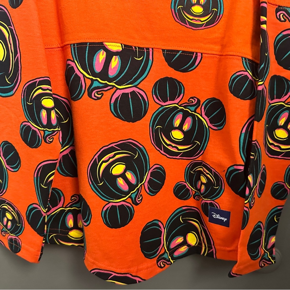 NWT Kids Disney Halloween Sweatshirt XS - Picture 2 of 7